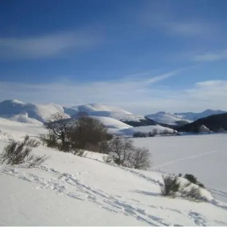 T3 Avec Terrasse, 2 Parkings, Au Mont-dore - Fr-1-608-235 Lejlighed